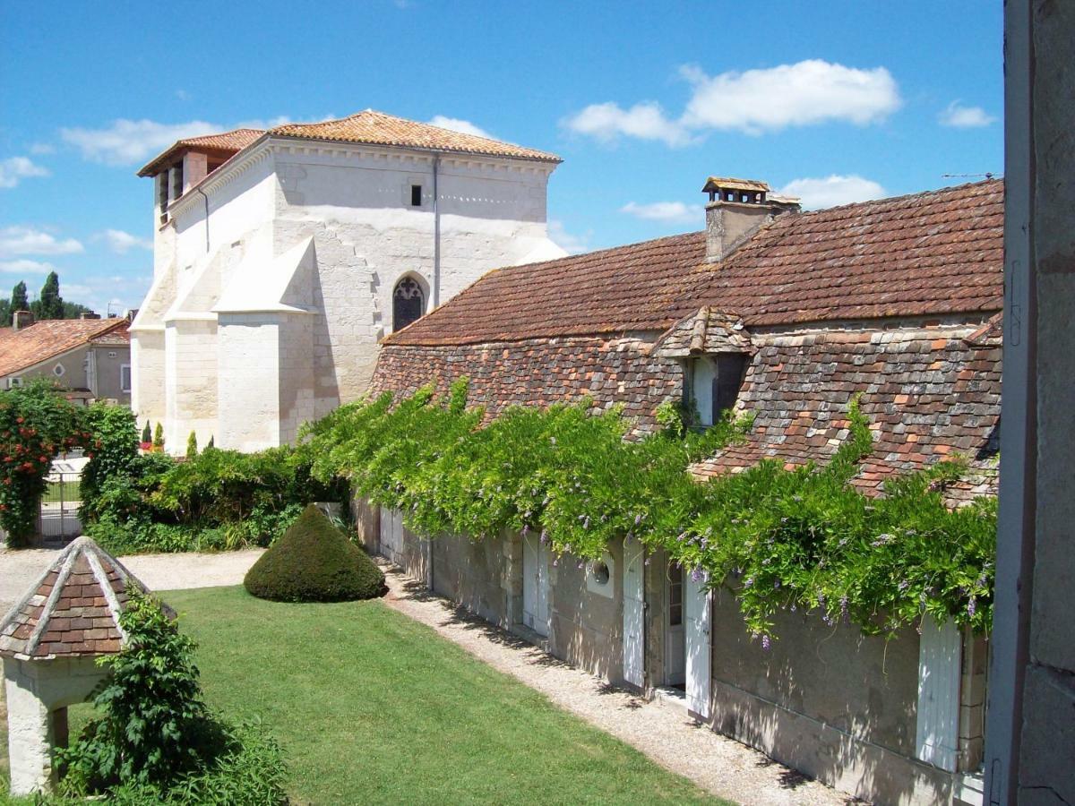 Château La Gentilhommière du Puits Notre-Dame 30 rue de l'église 24110 Saint Léon sur l'Isle Saint-Leon-sur-l'Isle Exterior foto